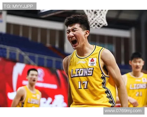 孙铭徽：从默默无闻到篮球场上的闪耀之星，如何书写自己的传奇人生